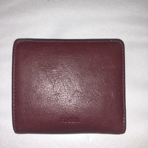 Maroon Fossil wallet.